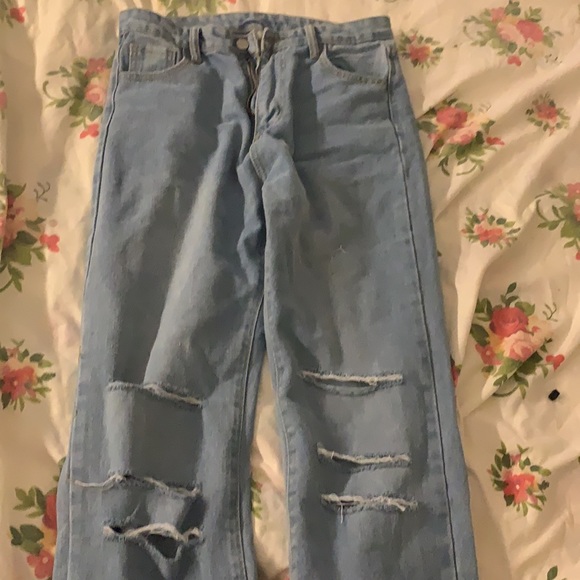 shein ripped jeans . - Picture 3 of 5